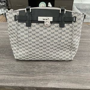 Michael Kors Tote